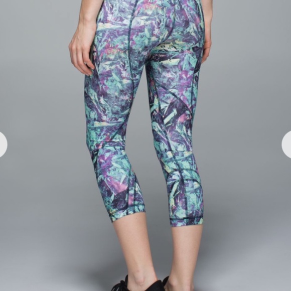 Lululemon Run Inspire Iridescent Multi Workout Active - Womens Size 8 - Picture 2 of 6